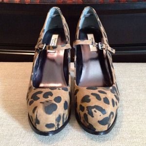 🐯 Very Sexy Vera Wang Pumps🐯