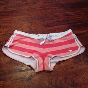 ABERCROMBIE & FITCH SHORTS