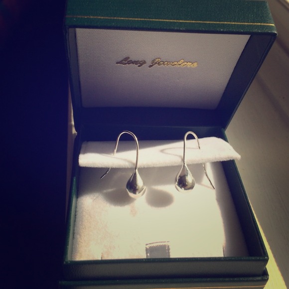 Silver drops earrings