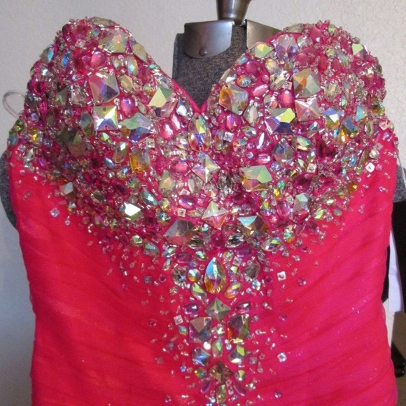 NWT JOVANI DRESS PROM /Pageant DRESS SIZE 2 - Picture 2 of 3