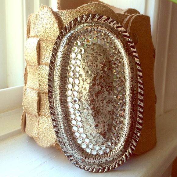 Leather rock belt
