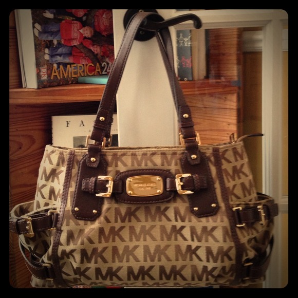 ✖️HOLD✖️Michael Kors bag