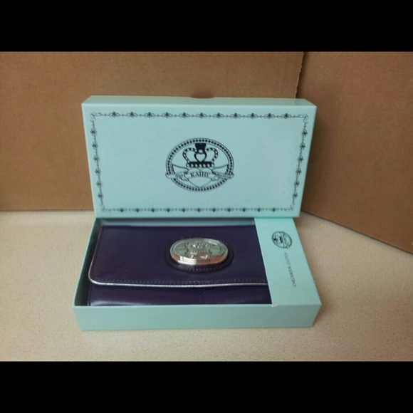 👝Brand New Kathy Van Zeeland Wallet👝