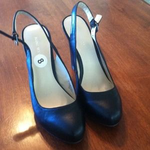 Nine West Black Chunky Heel NWT Size 8