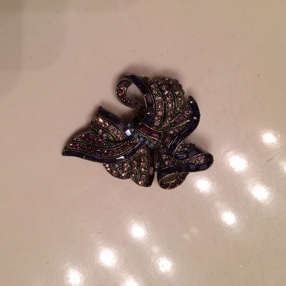 Purple bow pin