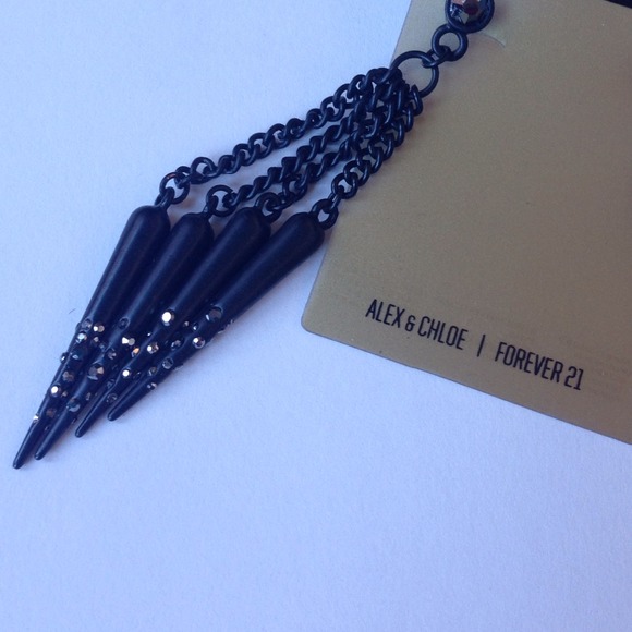 Alex & Chloe for Forever21 - Spike Black Earrings - Picture 2 of 3
