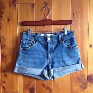 High waisted vintage Levi cutoffs