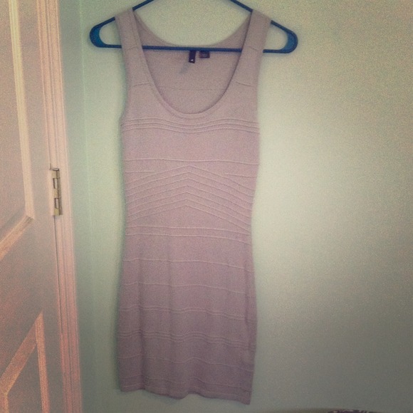 Gray H&M dress.