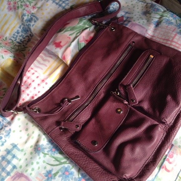 🌷FOSSIL🌷 WEATHERED VIOLET LARGE CROSSBODY💐