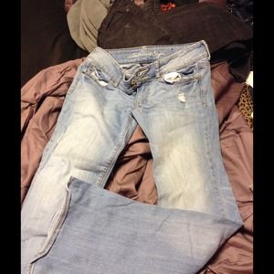 Light wash ae jeans