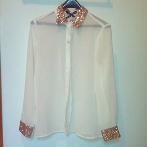Gold Sequined Top 🌟