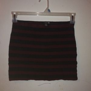 Black&burgandy striped skirt.