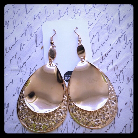 Filigree fangle earrings