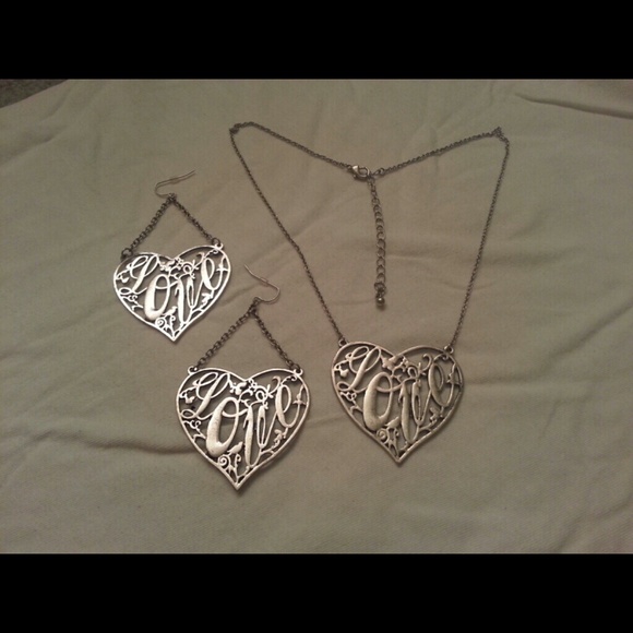 Love heart earrings and necklace set