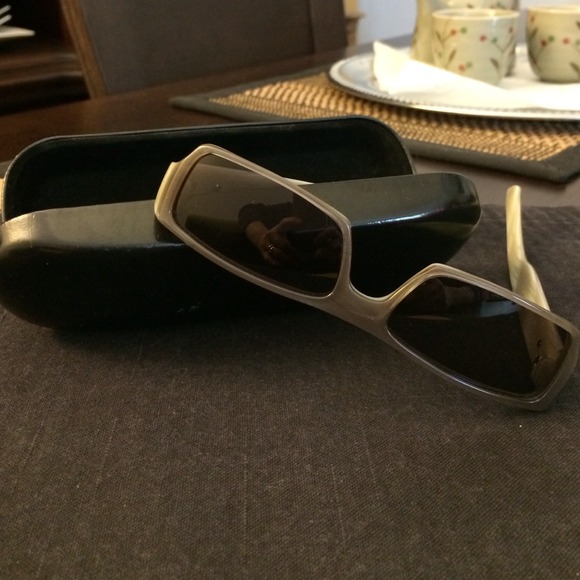 100% Authentic Gucci Sunglasses..
