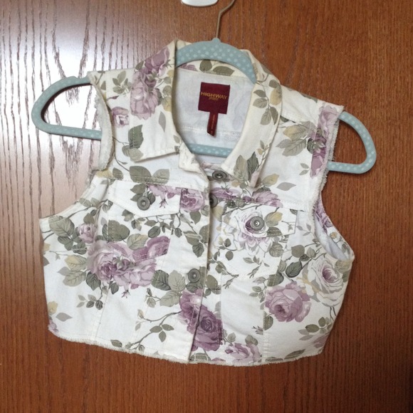 SIZE: small jean vest!