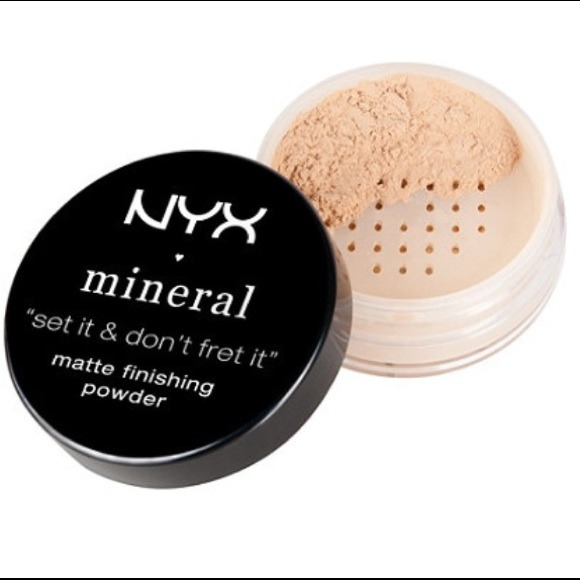 NYX Mineral "Set It & Don't Fret It" - Picture 4 of 4