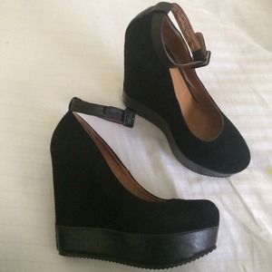 Aldo suede black wedges