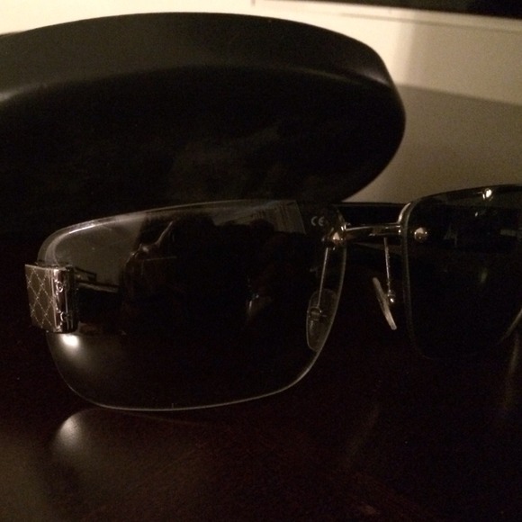 Gucci sunglasses grey gradient lenses side GG logo main image 6