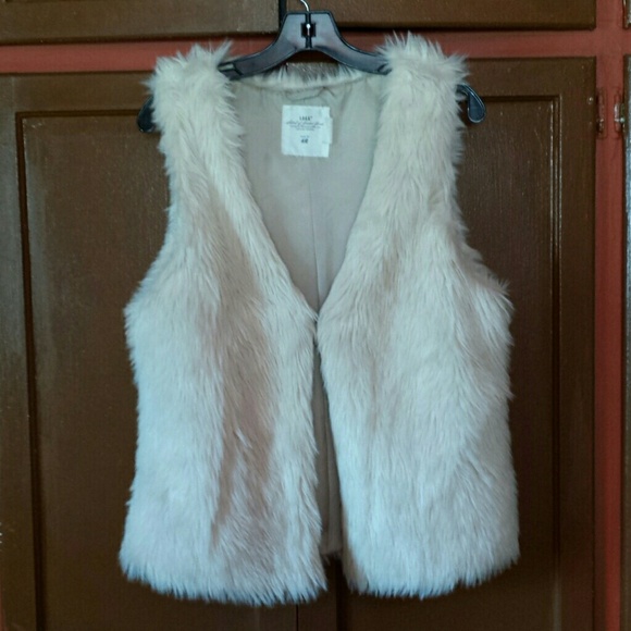 **SOLD! Reduced Faux fur vest - Picture 1 of 3
