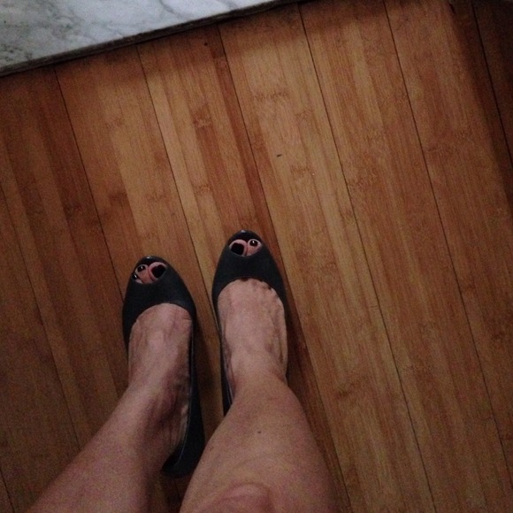 Gray leather peep toe shoes