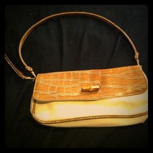 Snake skin clutch