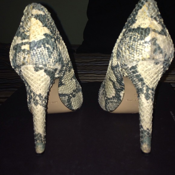 Rachel Zoe snake skin pumps - Picture 3 of 3