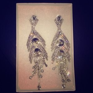 GORGEOUS EVENING WEAR EARRINGS