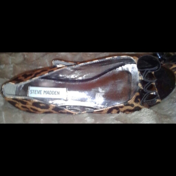 REDUCED Steve Madden Flat Leopard shoes