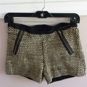 *Reduced* Short shorts