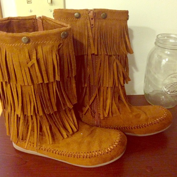 MUDD fringe boots like Minnetonka! Like new!