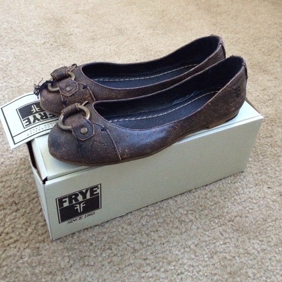 Frye Shoes - REDUCED!! FRYE Women's Carson Harness Ballet Flat