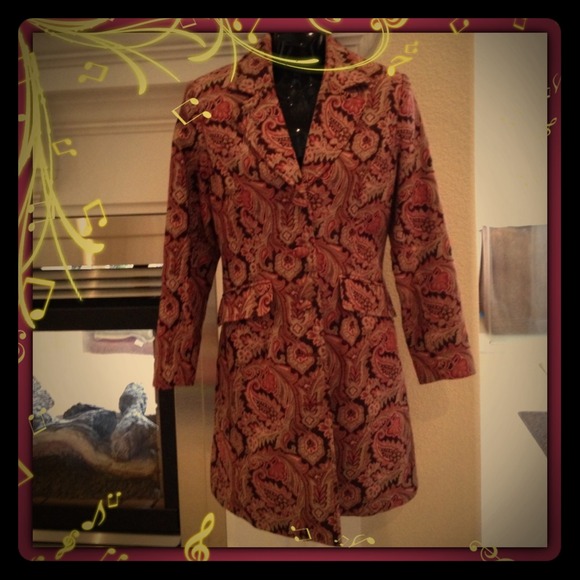 Price Drop💥💥Gorgeous Duster! Pink&brown paisley