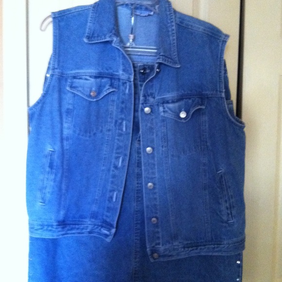 REDUCED. Cute jean skirt and vest.