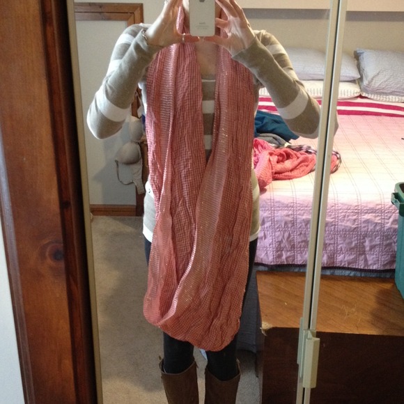 Infinity scarf