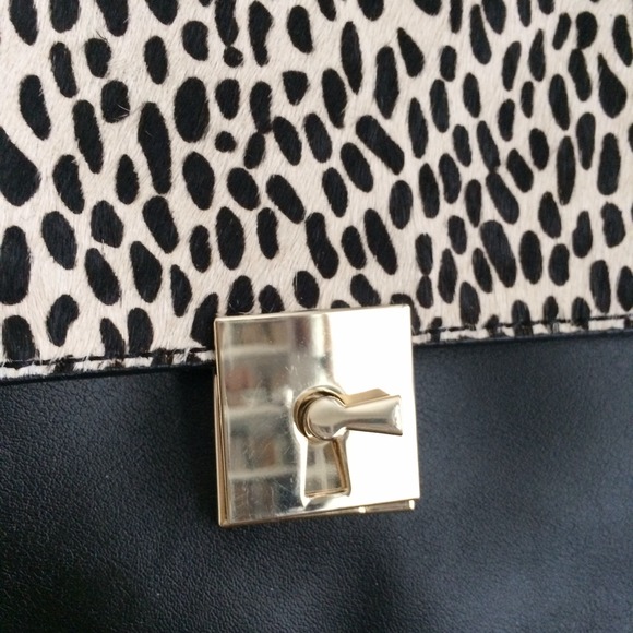 SOLD - Banana Republic Crossbody Leopard Bag - Picture 3 of 4