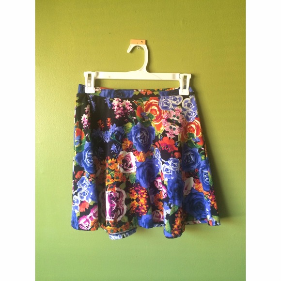 🌸SOLD🌸 Vintage floral skater skirt