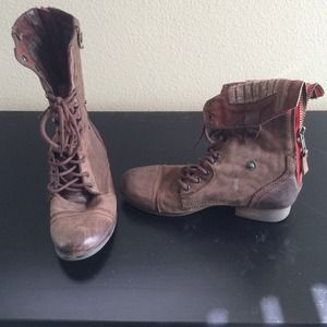 Steve Madden boots