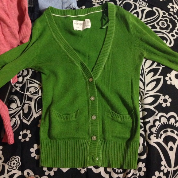 Green aero cardigan!