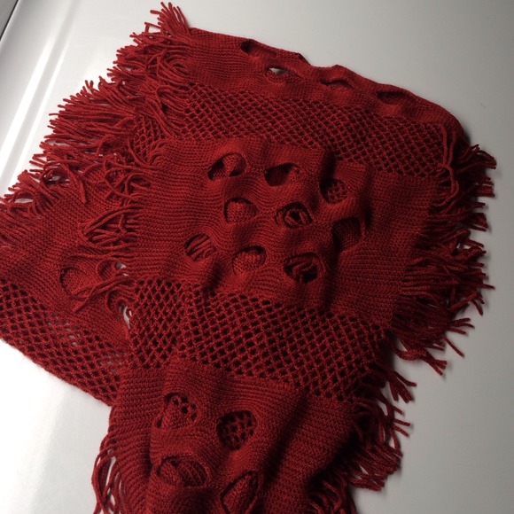 🚫 SOLD - rust colored fringe infinity scarf - Picture 4 of 4