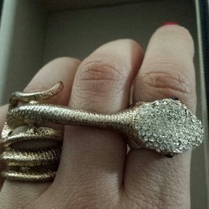 3 finger ring