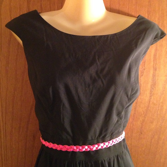 Black dress - Picture 2 of 4