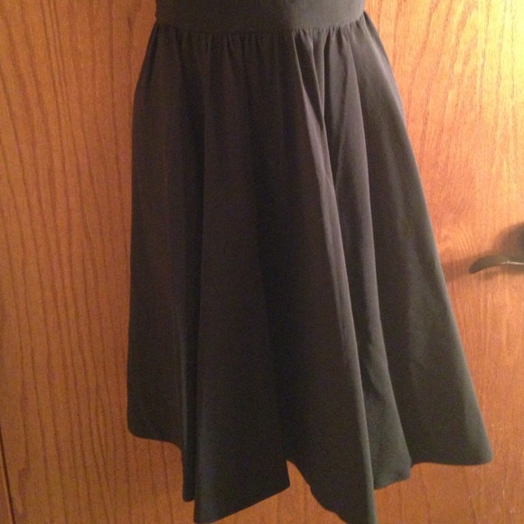 Black dress - Picture 4 of 4