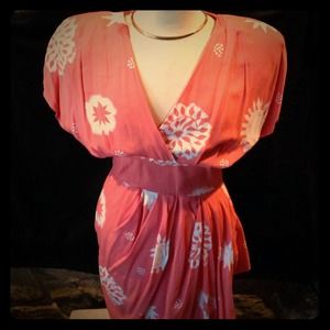 ⛔️REDUCED⛔️ GORGEOUS NWT - Phoebe -Sz 12 Dress 🌹