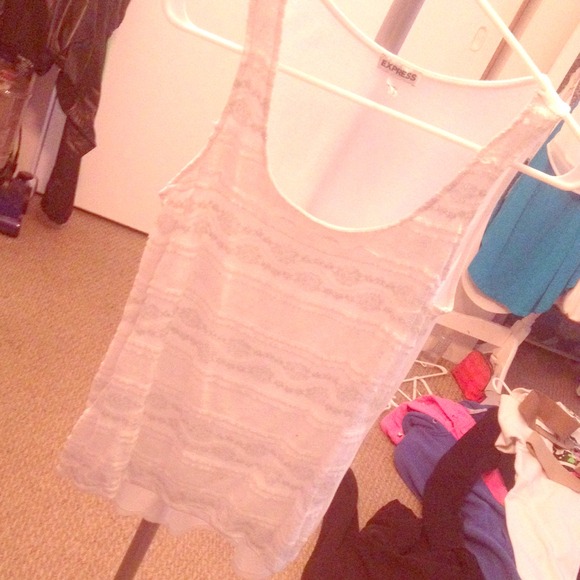 EXPRESS embroidered white tank 💞