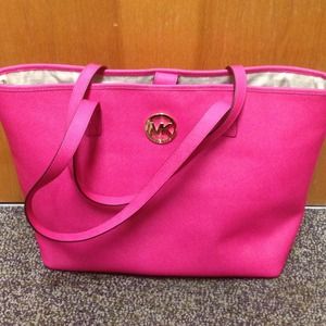 Michael Kors tote