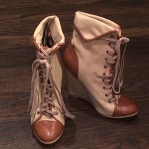 Coconuts by Matisse "Davis" Wedge Booties
