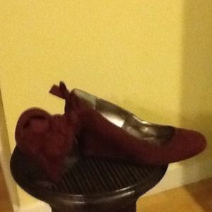 Maroon suede wedge