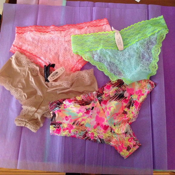 Victoria's Secret Other - 🚫SOLD!!!!!! 💖Victoria's Secret💖