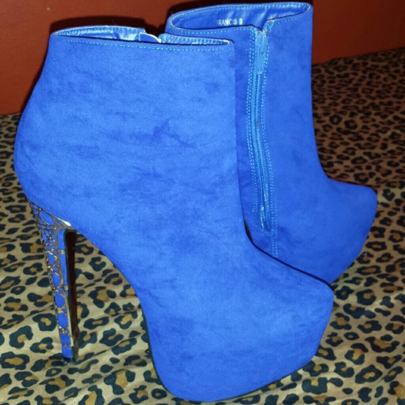 ***Reduced Blue suede booties